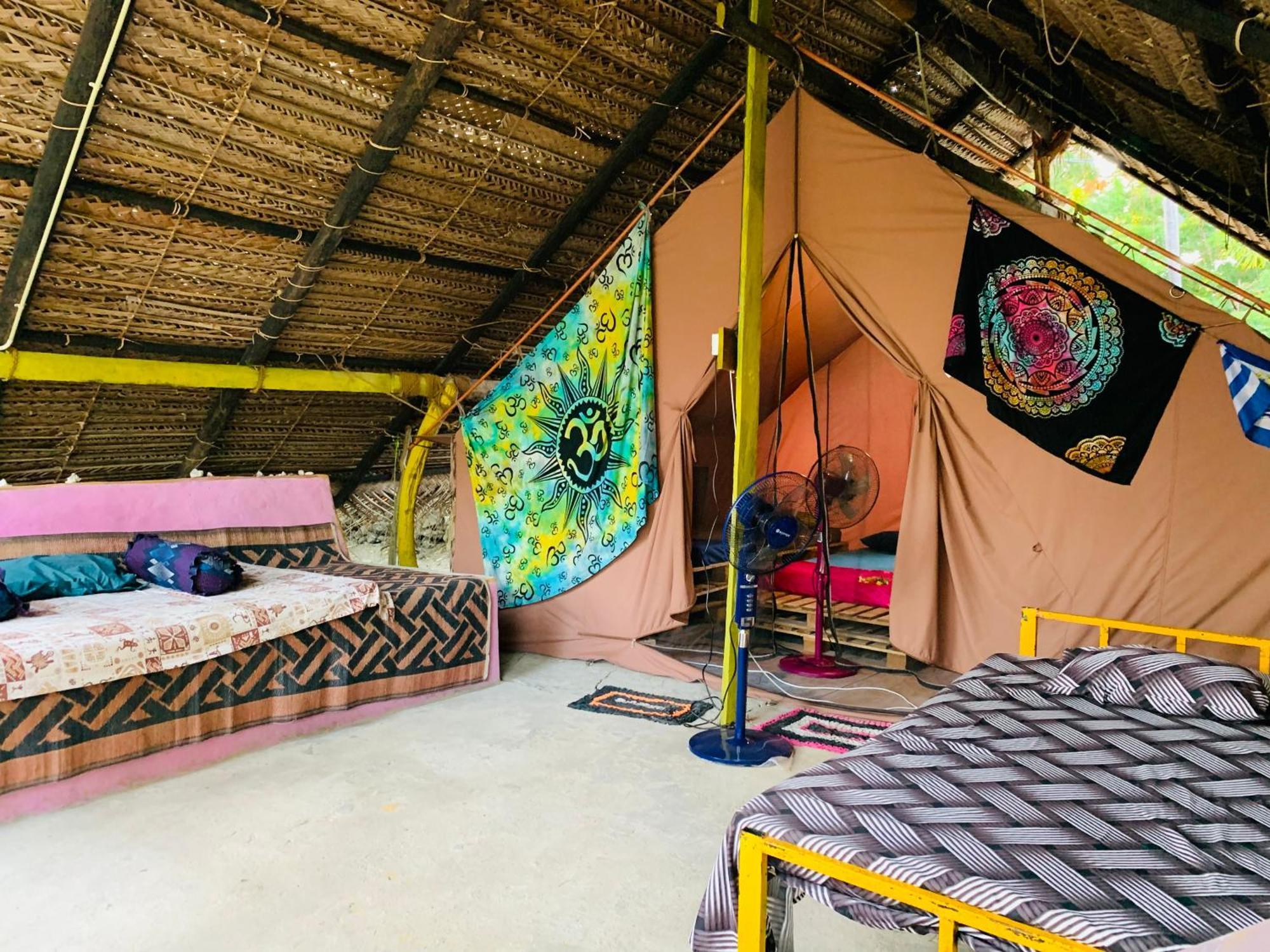 Delft Village Stay Delft East Экстерьер фото